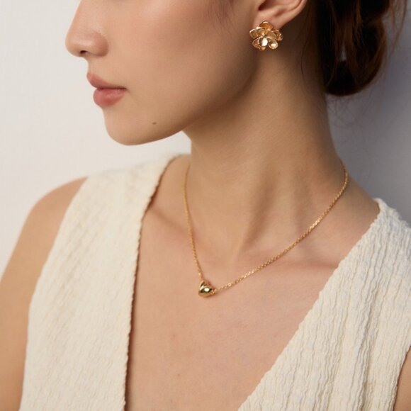 🌸 Artisan Original 3D Sculptural Flower Stud Earrings | S925 Gold - Picture 8 of 8